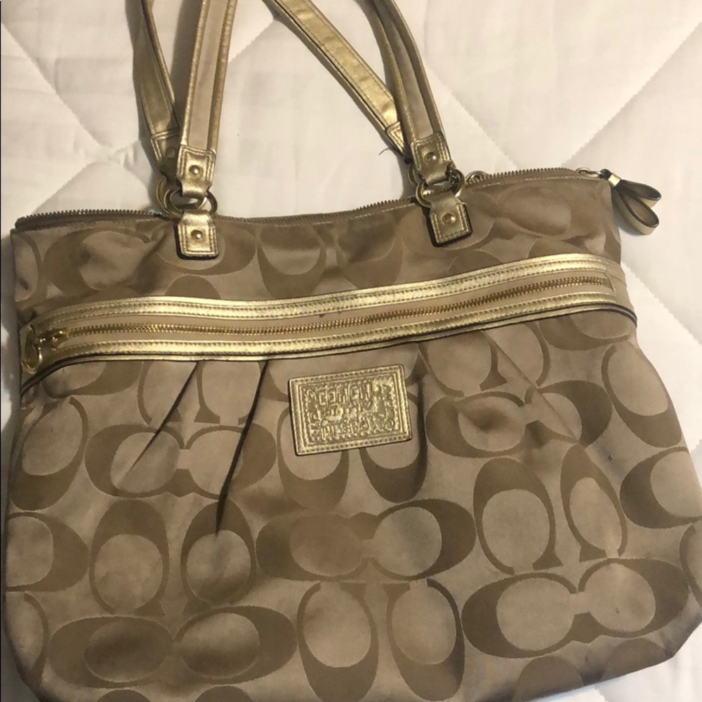 Hand bag